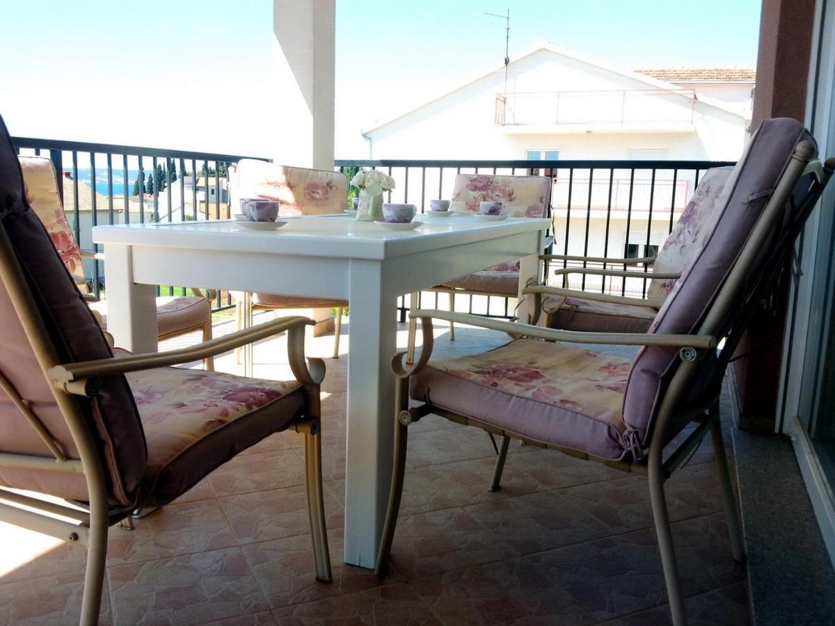 Apartment Maria - Comfortable Kaštela Kültér fotó